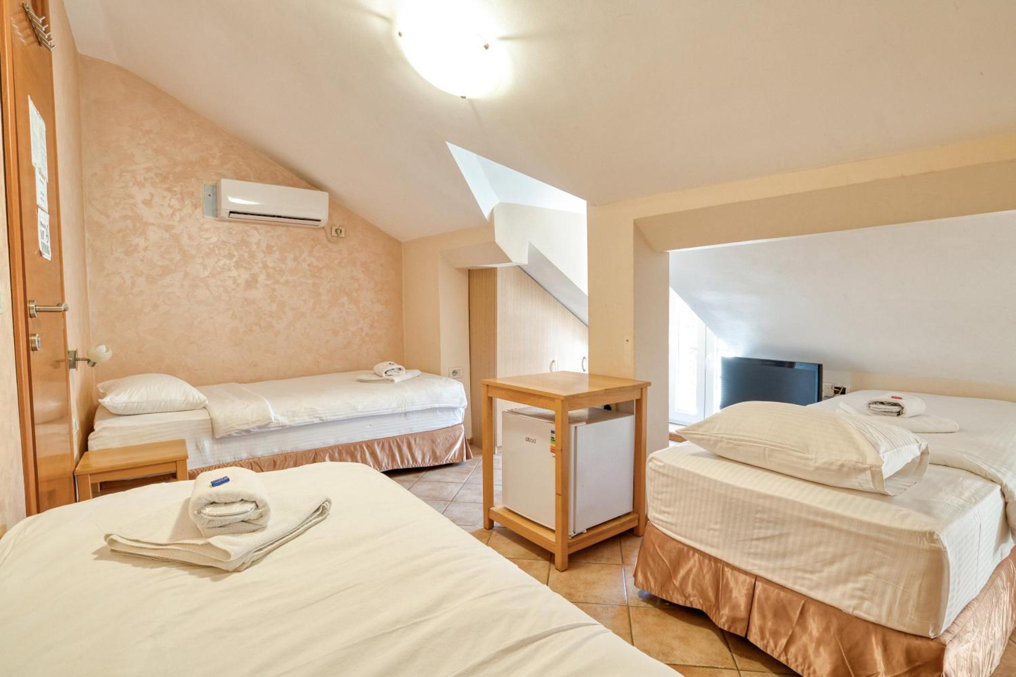 Hotel Rendez Vous Kotor Ngoại thất bức ảnh
