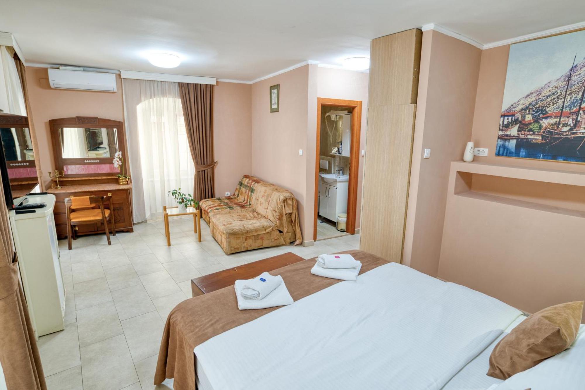 Hotel Rendez Vous Kotor Ngoại thất bức ảnh