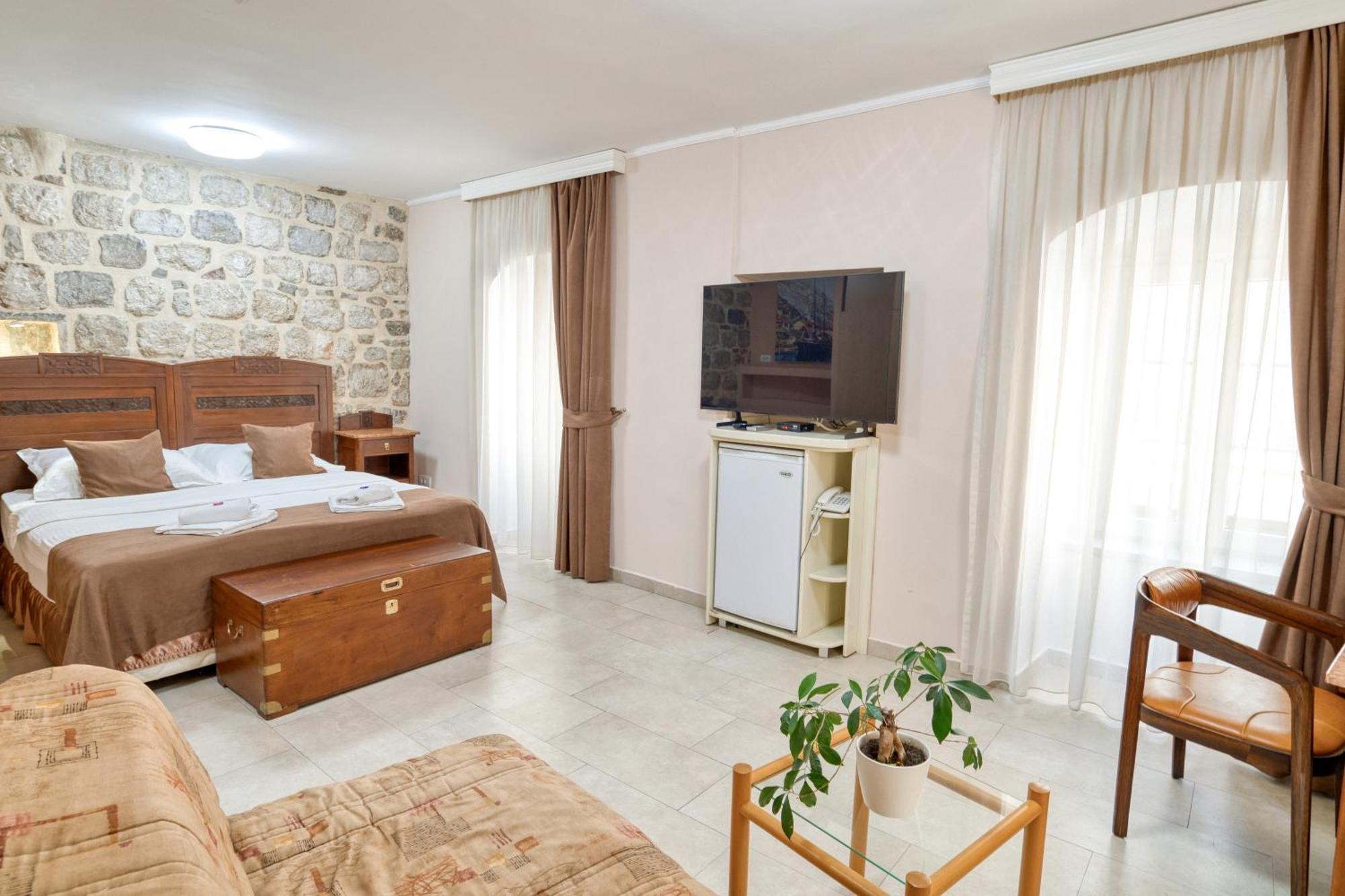 Hotel Rendez Vous Kotor Ngoại thất bức ảnh